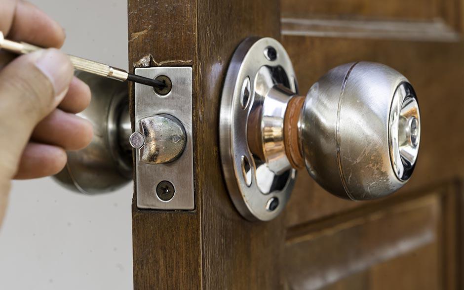 ouverture de porte claquée serrurier Montchauvet